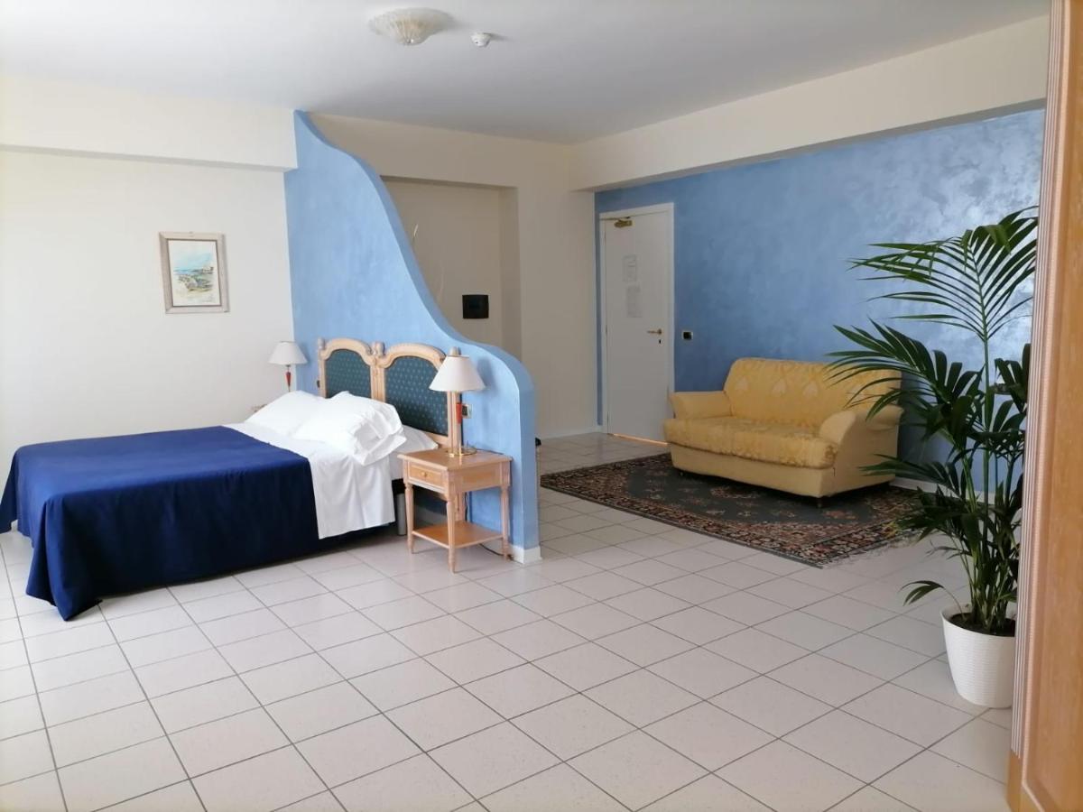 Partenone Resort Hotel Riace Marina Eksteriør bilde